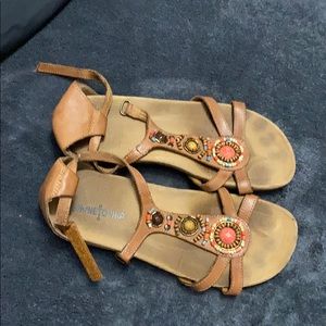 Women’s saddle very cute and comfortable.